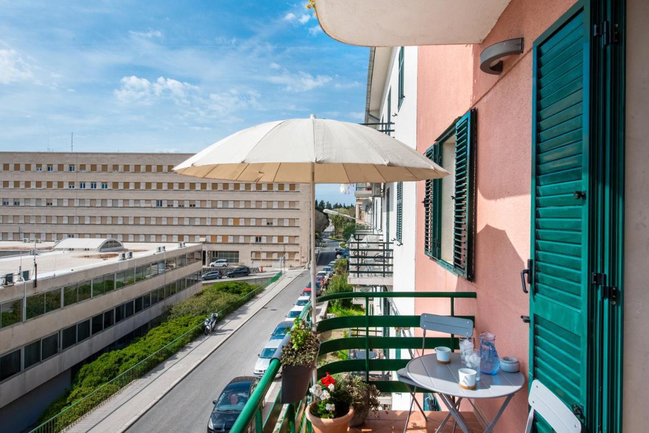 Airy Seafront 1920S Apartment Split Extérieur photo