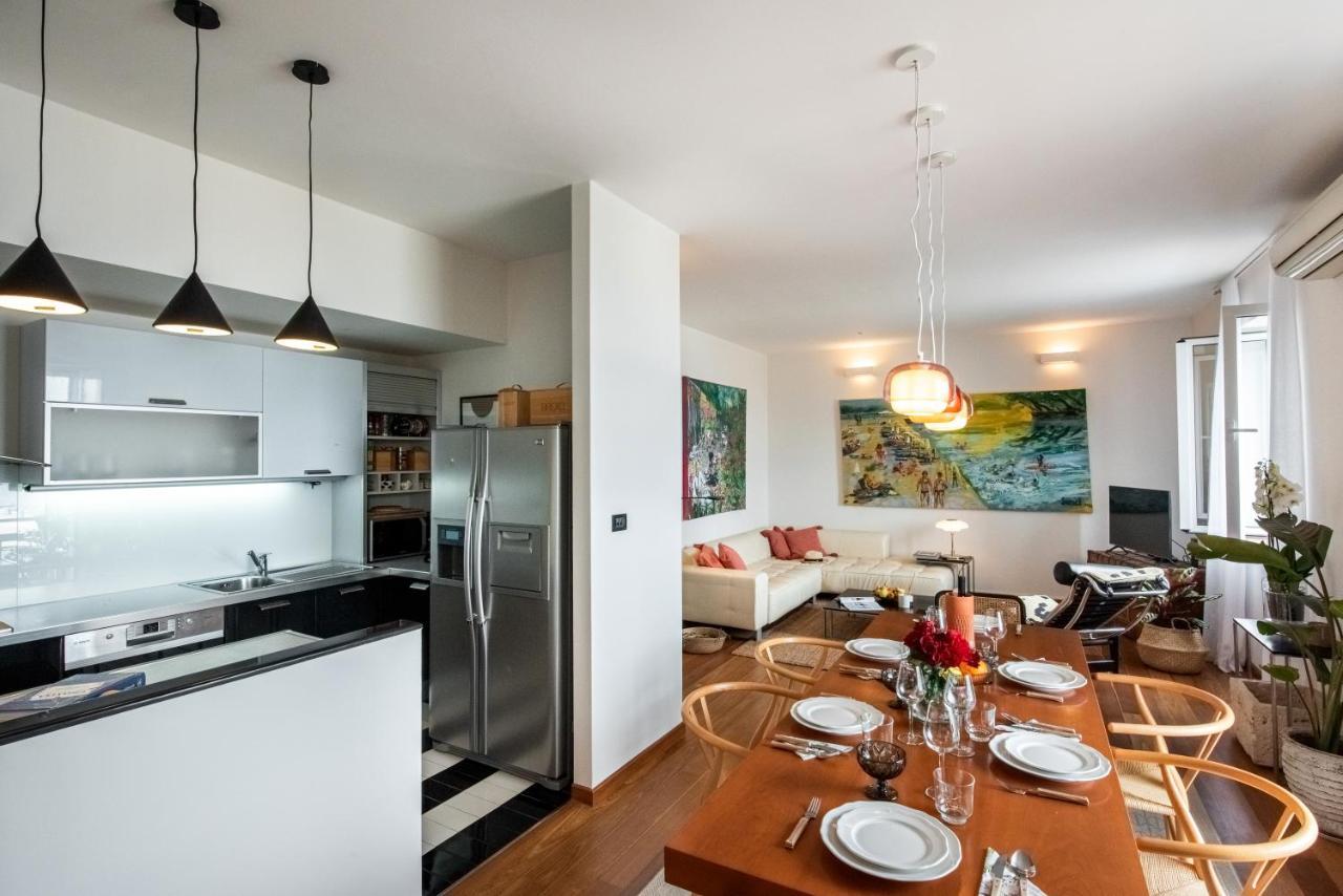 Airy Seafront 1920S Apartment Split Extérieur photo